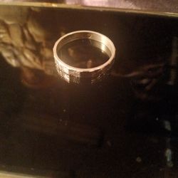 Vintage Sterling Silver Ladies Ring.