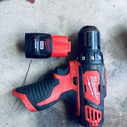 M12 Milwaukee Drill