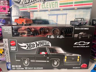 Hot Wheels Brick Shop