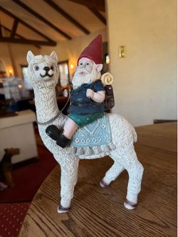Funny Guy Mugs Gnome and a Llama Statue- Indoor/Outdoor Garden Gnome Sculpture