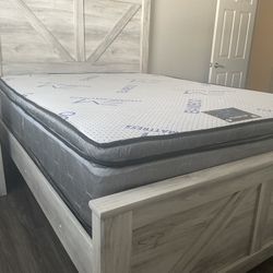 Bedroom Kitchen Table T V