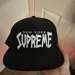 Supreme Hat 