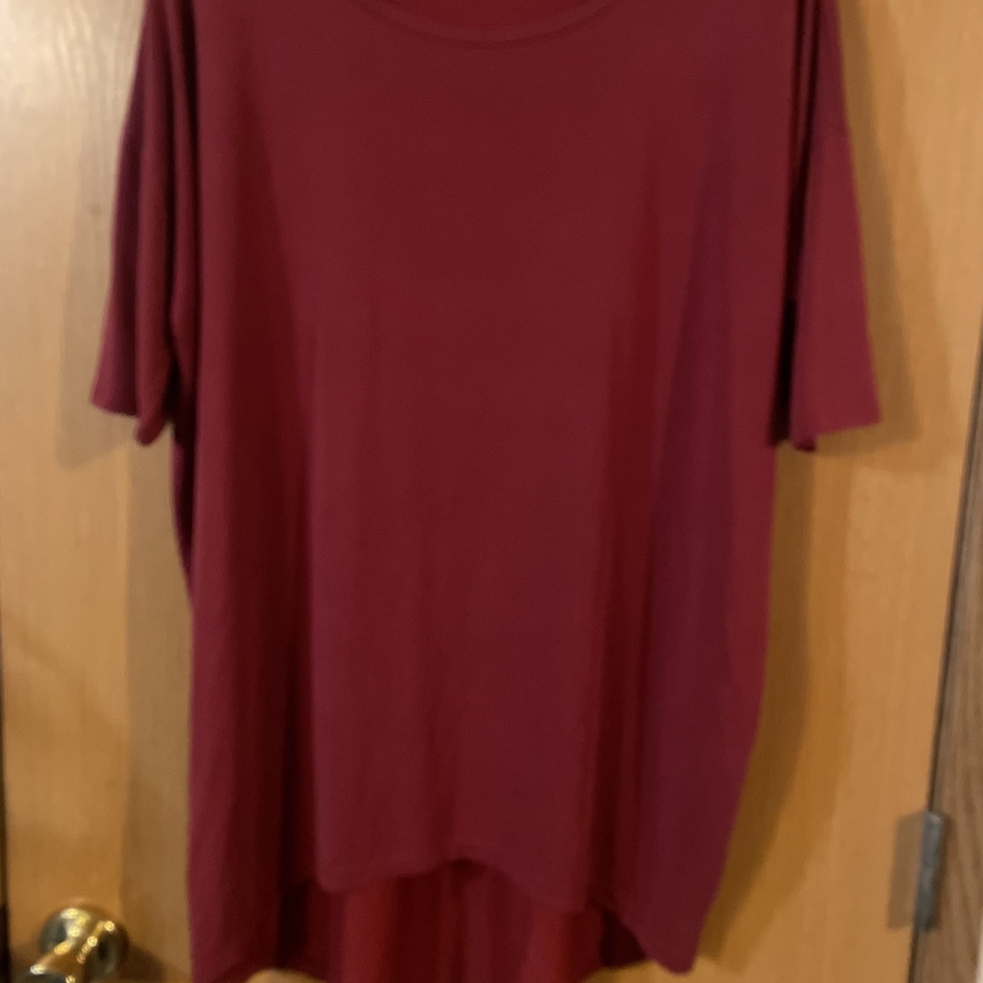 Women’s LuLaRoe; Small; Burgundy