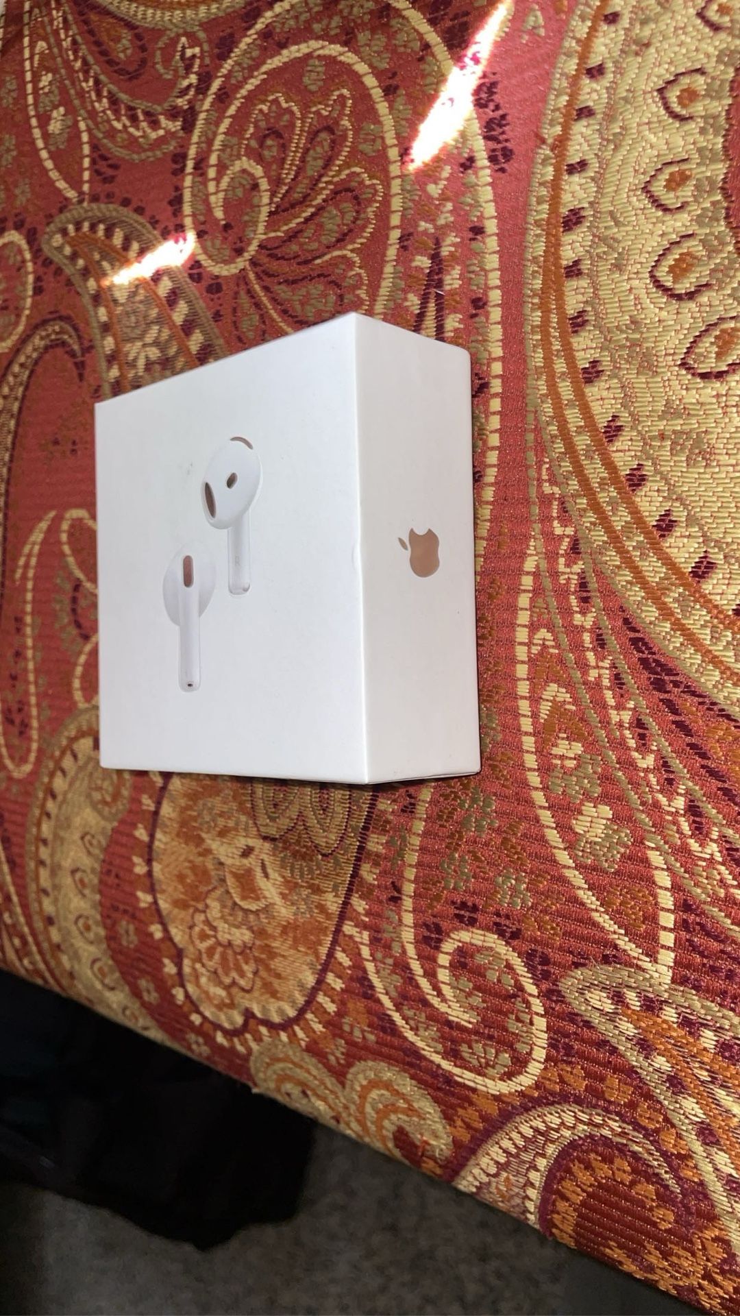 AirPods 4 Active Noise Cancellation