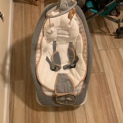 rocking sitting chair for baby with vibration and sounds brand new practically 