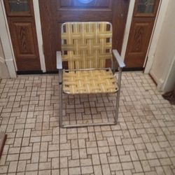 Vintage Aluminum Folding Lounge Chair  Yellow 🟡.