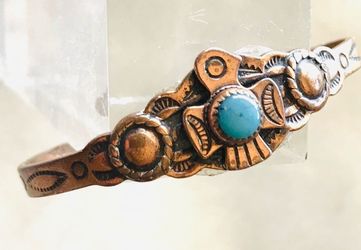 VINTAGE SOUTHWESTERN SOLID COPPER CHILD BABY CUFF BRACELET W/ BLUE TURQUOISE