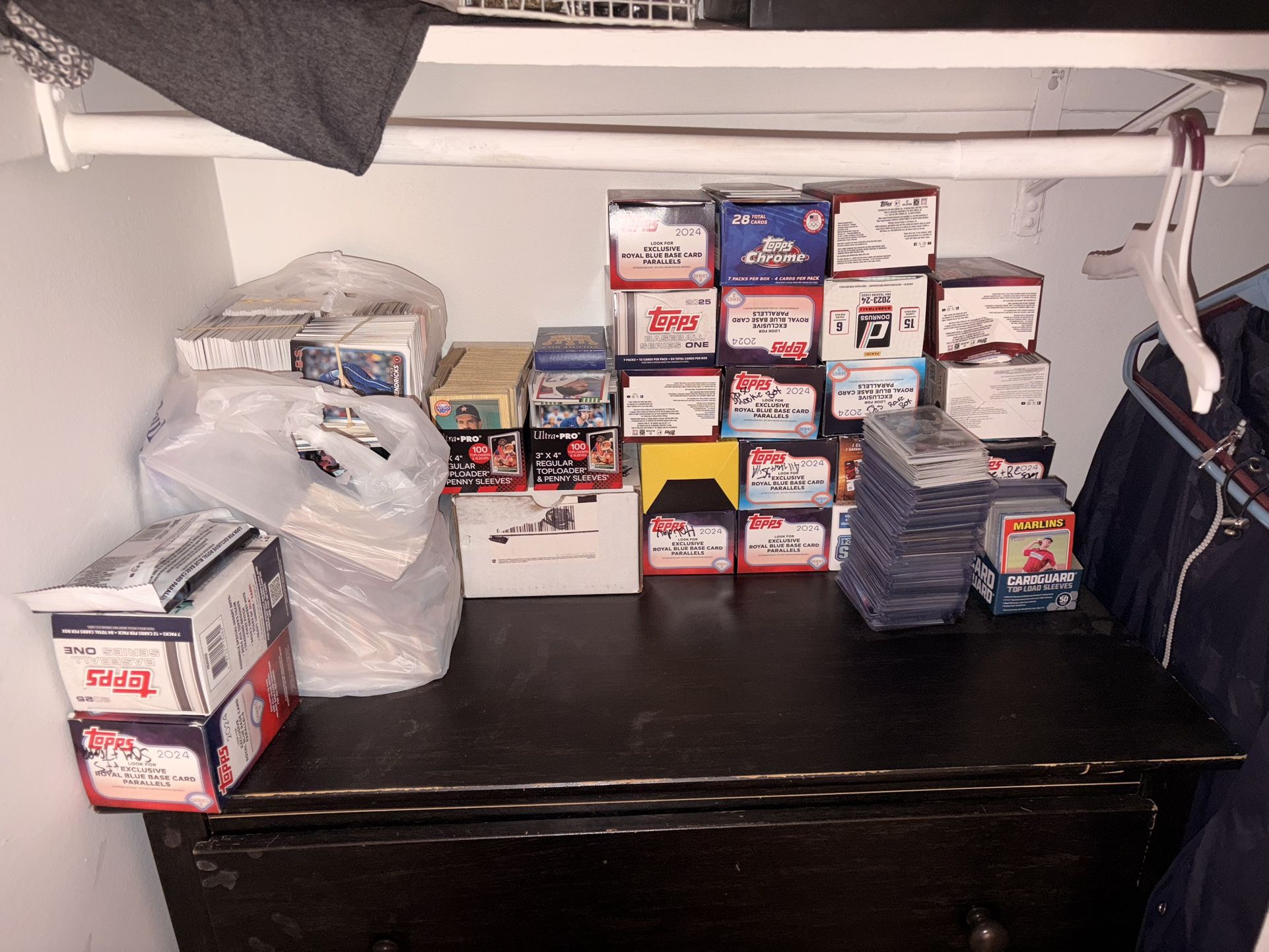 Over 1000+ Sports Trading Cards