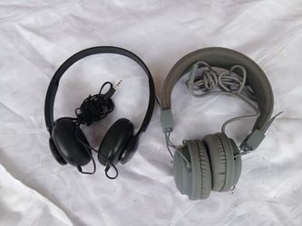 Head phones
