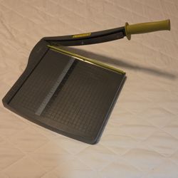 Swingline Guillotine Paper Cutter