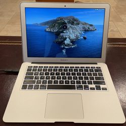 2017 MacBook Air 13 1.8Ghz i5 8GB 256GB Like New