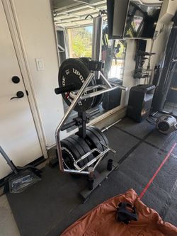 Bumper Plates 260lbs Like New - Olympic bar (45lbs)-Plate storage-Hex bar $450 sold as set