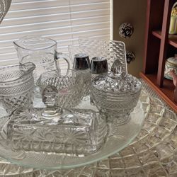 10  Glass Center Pieces 