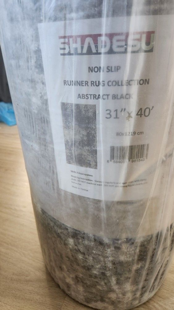 40 Ft Abstract Black Runner