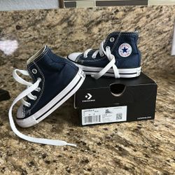 6C Navy Blue Converse 