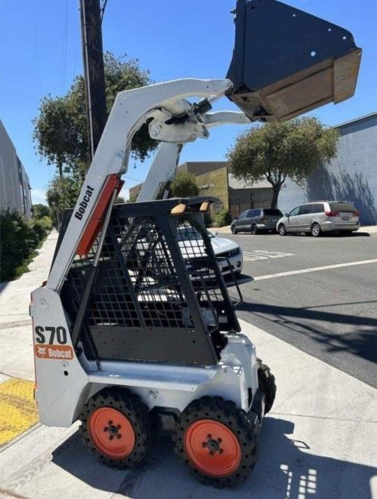 Bobcat S70 SKID STEER TRACTOR $240