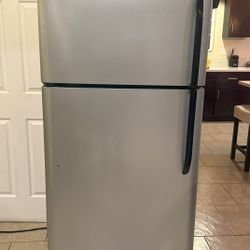 Refrigerator Frigidaire Work Fine