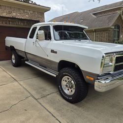 W250 Dodge 4x4 1st Gen Cummins