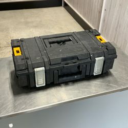 Dewalt 21” Stackable Hard Case