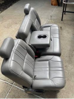Ford Excursion 2nd row seat OEM Excellent