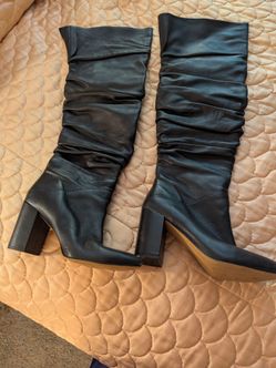 Ladies boots size 7
