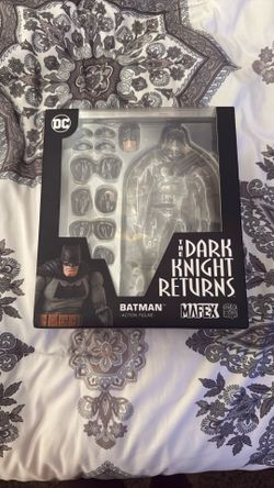 MAFEX BATMAN