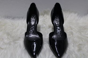 Calvin Klein Gloria Pump