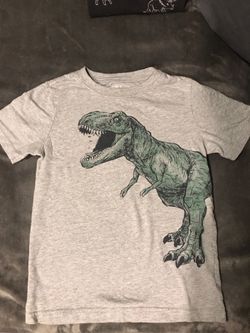 Boys T-shirt size 6