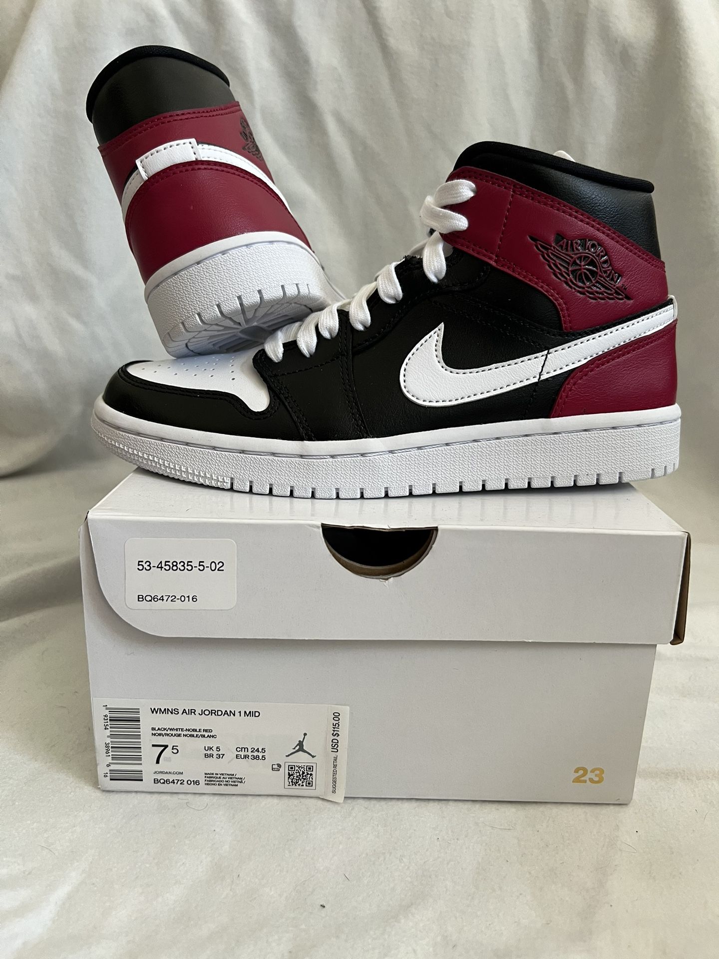Women’s Air Jordan 1 Mid Size 7.5