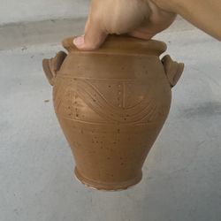Tan Pot