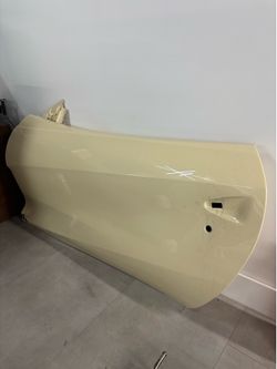 Ferrari 812 Superfast Left Door OEM (contact info removed)1 2019