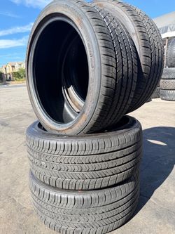 235/40/R18 marca GOODYEAR las 4 llantas semi nuevas instaladas y balanceadas