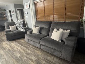 Sofas/Recliners