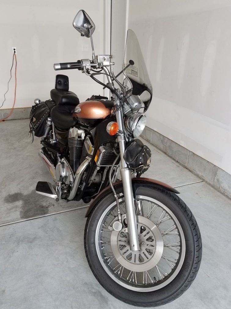 2000 suzuki intruder 1400, copper & black