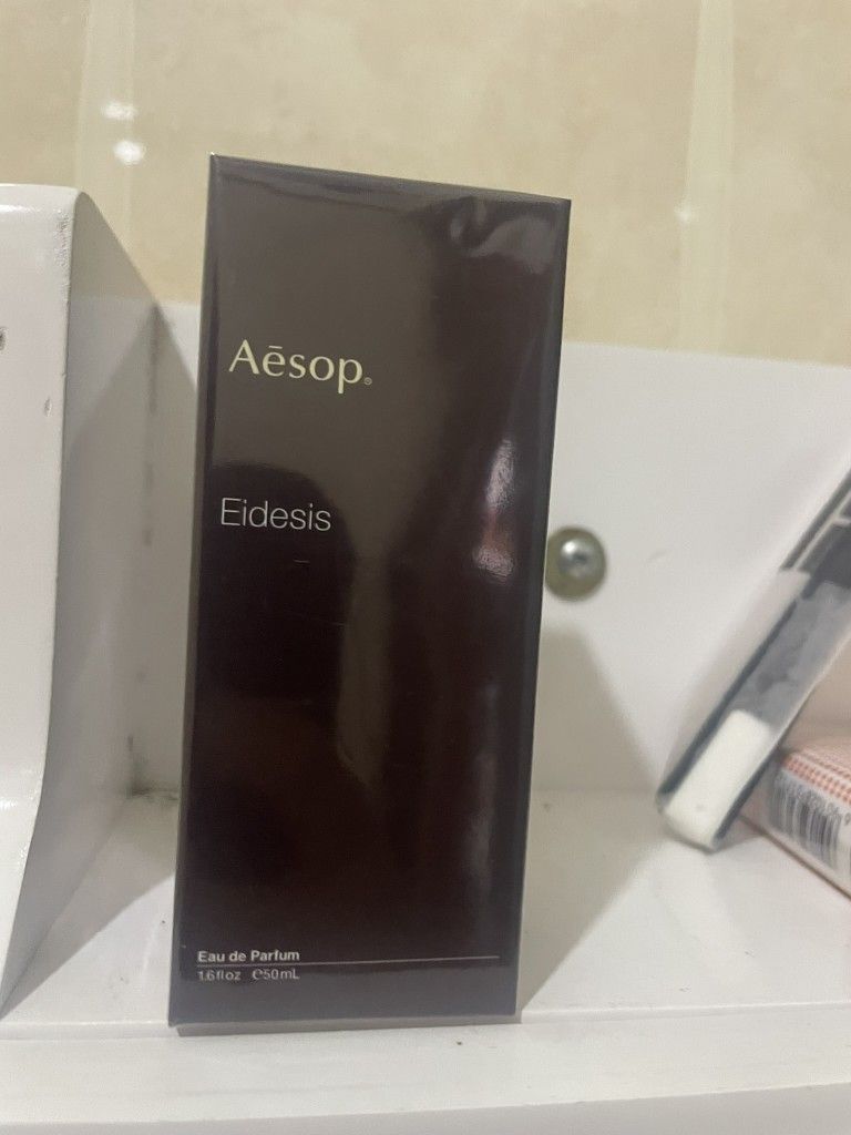 Men's perfume