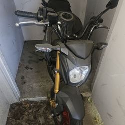 2021 Kawasaki Z125 pro