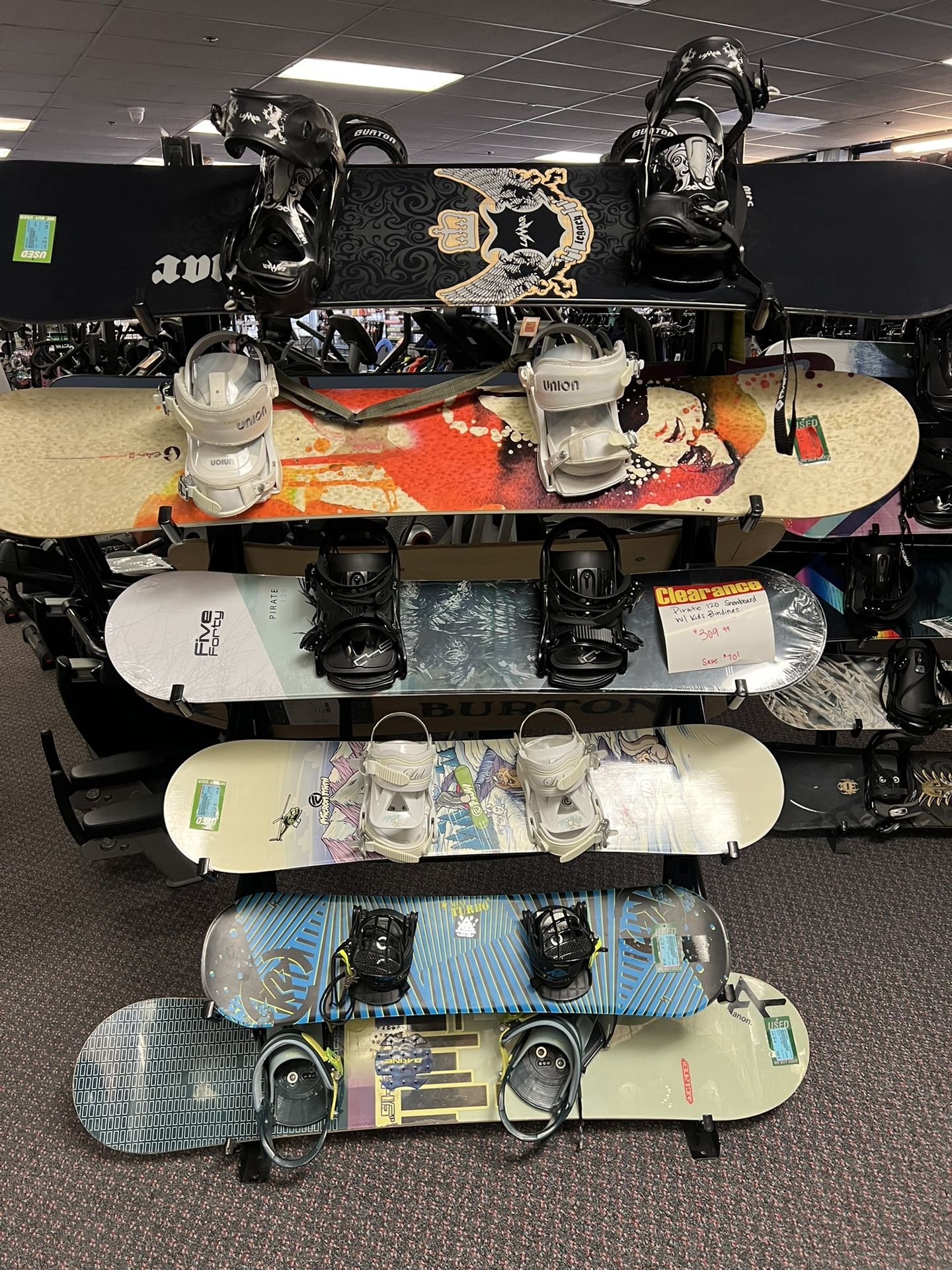 Snowboards w/ Bindings