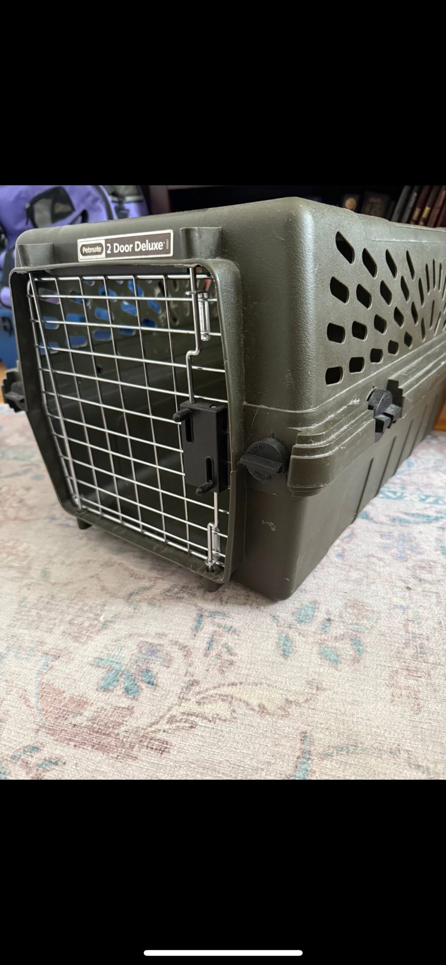 Petmate 2 Door Deluxe model.