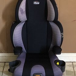 LIKE NEW CHICCO BRAVO KEY FIT ZIP BOOSTER SEAT!!!!!