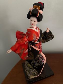 Japanese Geisha Figurine Doll on Base