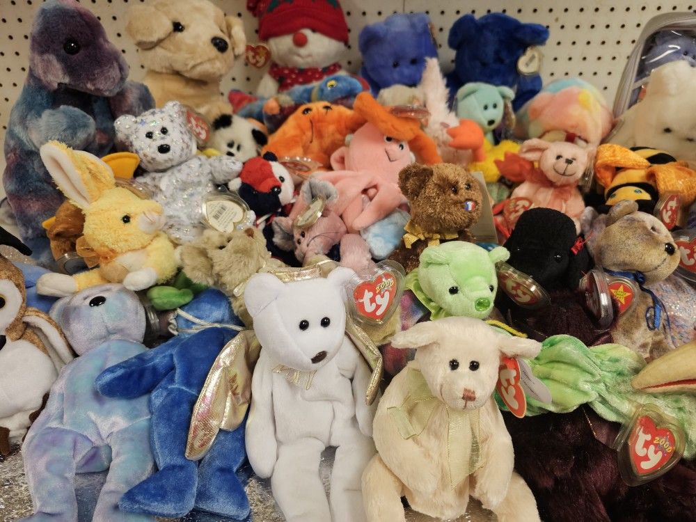 Beanie Baby Collection-Over 600 separate Beanie Babies