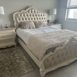 ACME Chantelle Queen Bedroom Set ($4,300 New)- Pearl White