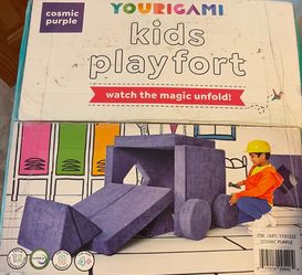 Child, origami couch place