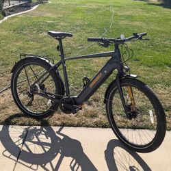Diamondback E- Bike. XL. 