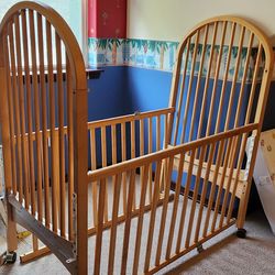 Solid maple crib -FREE