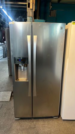 33”in Wide Kennmore Frige use like new perfect working and warranty