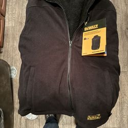 New Reversible Dewalt Heated Vest Sz LG VEST ONLY