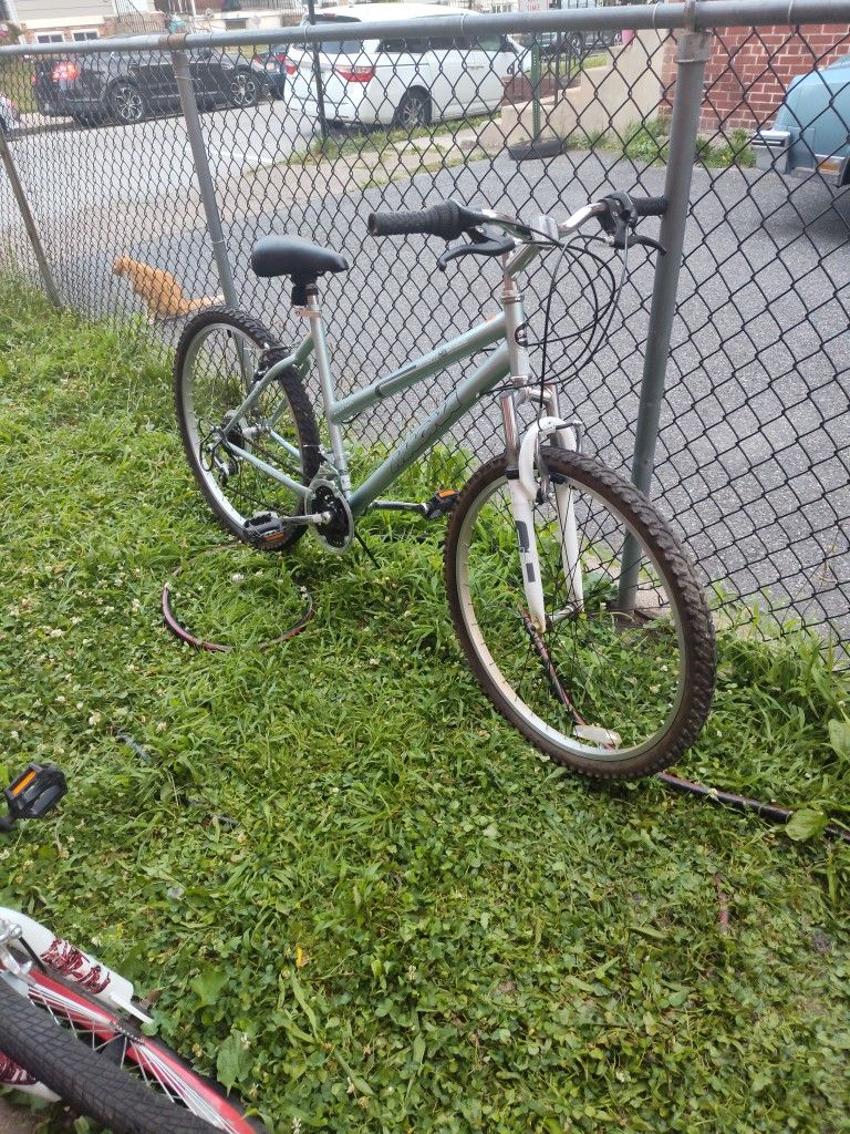 26"MAGNA TRAIL BIKE 21 SPEED