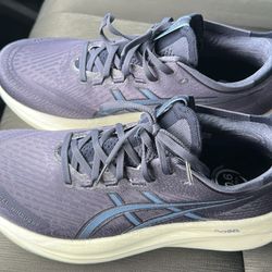Asics Men’s Running Shoes Size 9.5 (Purple&White)