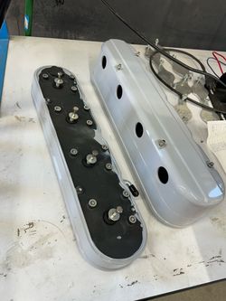 Two piece Ls swap valve covers